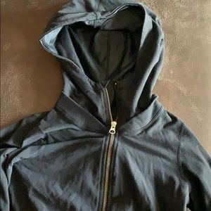 Lululemon cropped hooded jacket size 2